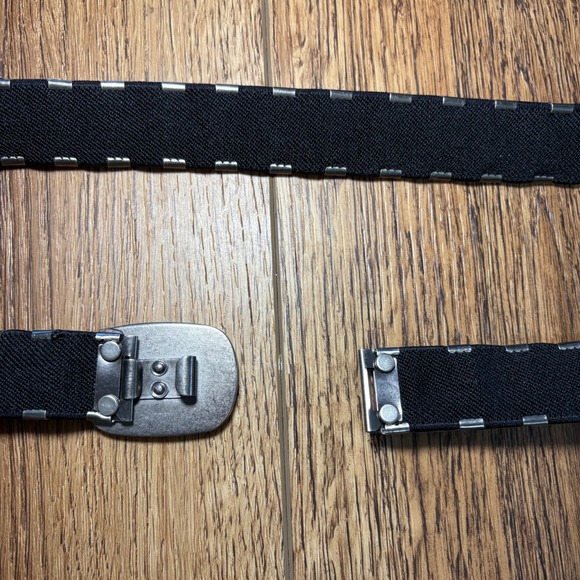 Vintage Silver Western Concho Style Stretch Elastic Belt Moto Boho Womens S/M - Picture 4 of 10